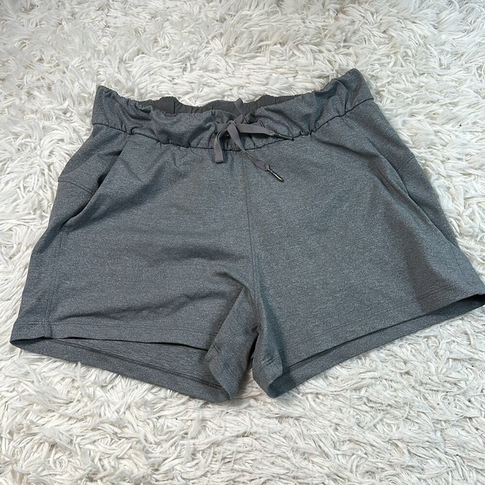 Lululemon On The Fly Short *2.5" Heathered Slate